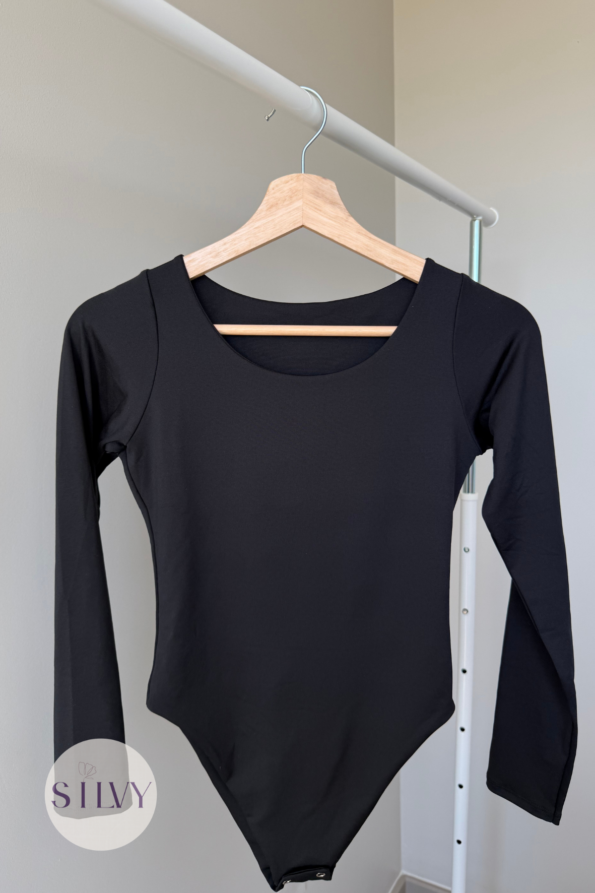 Body Manga Larga Cuello Redondo Negro