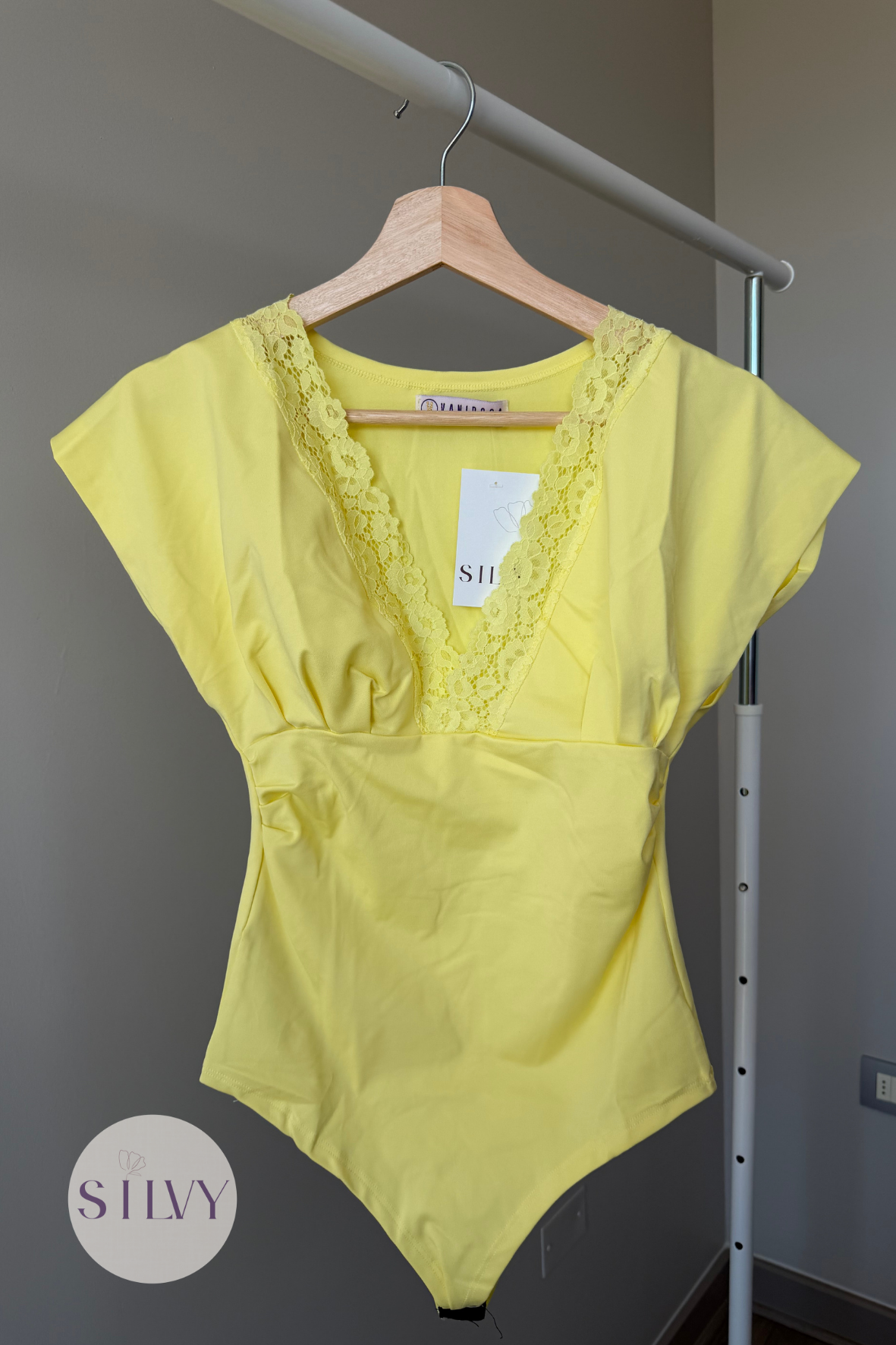 Body Ruth S/Manga Con Encaje Amarillo